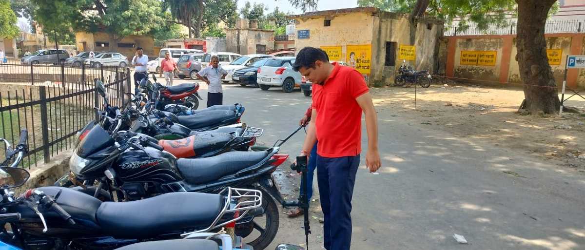 सुरक्षा-व्यवस्था के दृष्टिगत कोर्ट कचहरी परिसर में चलाया गया विशेष सघन चैकिंग अभियान