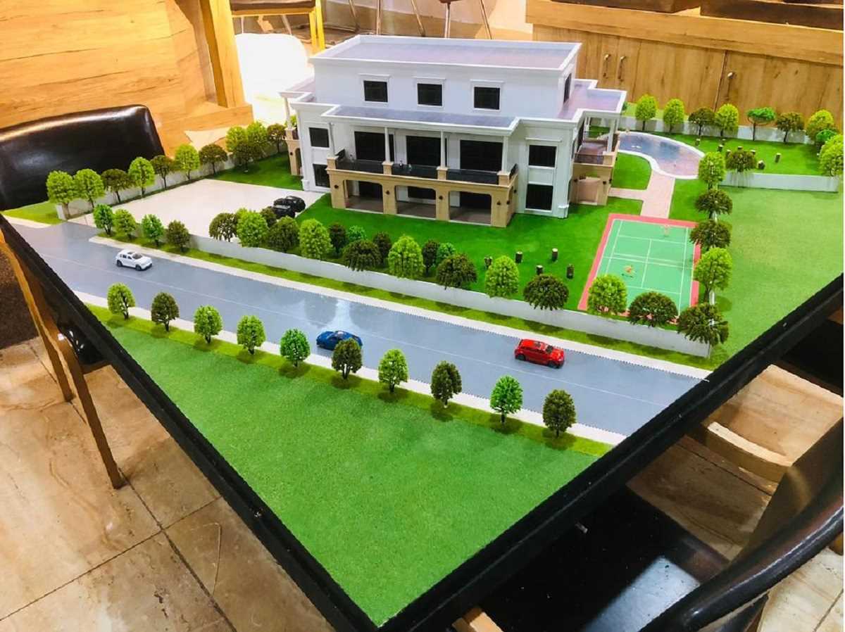 दिल्ली में भाजपा का केजरीवाल के खिलाफ अनोखा प्रदर्शन, शीश महल की प्रदर्शनी लगाई