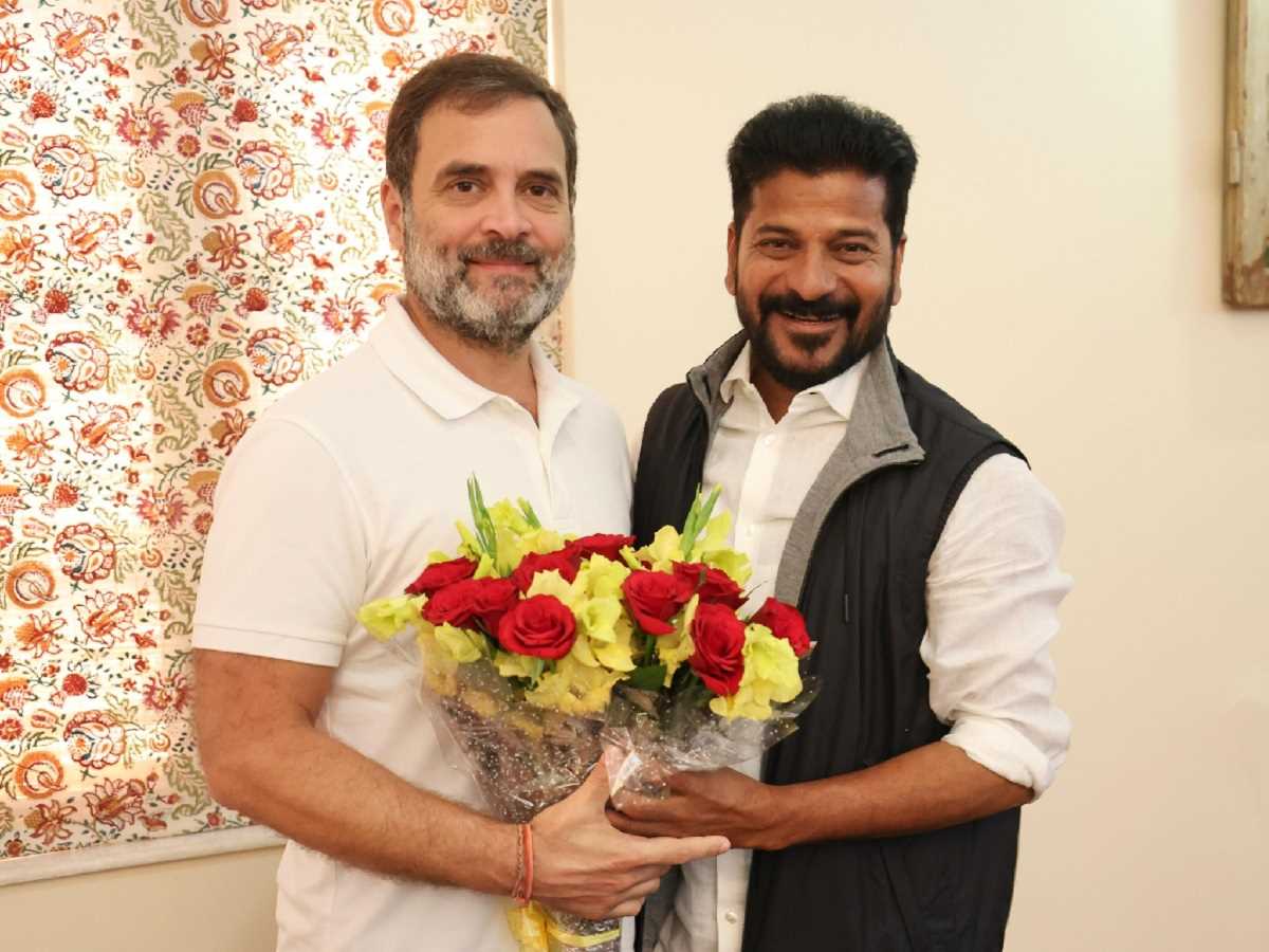 राहुल गांधी ने रेवंत रेड्डी को दी बधाई
