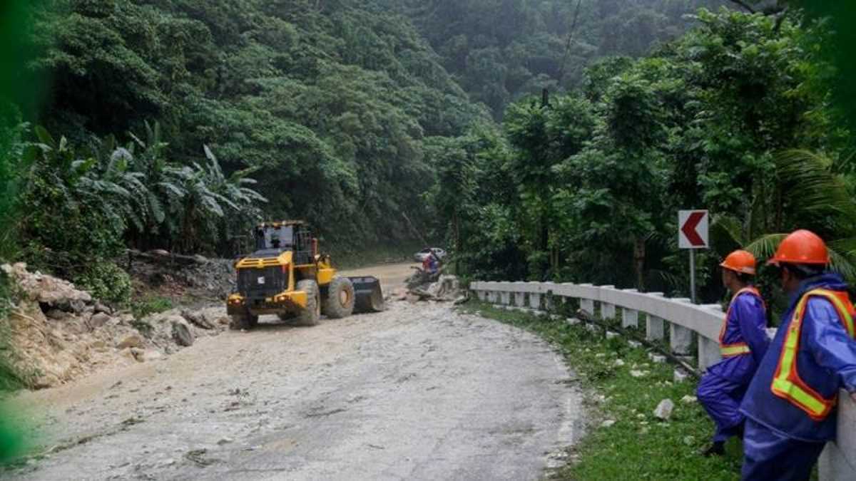 फिलीपींस में भूस्खलन से मरने वालों की संख्या बढ़कर 35 हुई, 77 लापता फिलीपींस में भूस्खलन से मरने वालों की संख्या बढ़कर 35 हुई, 77 लापता