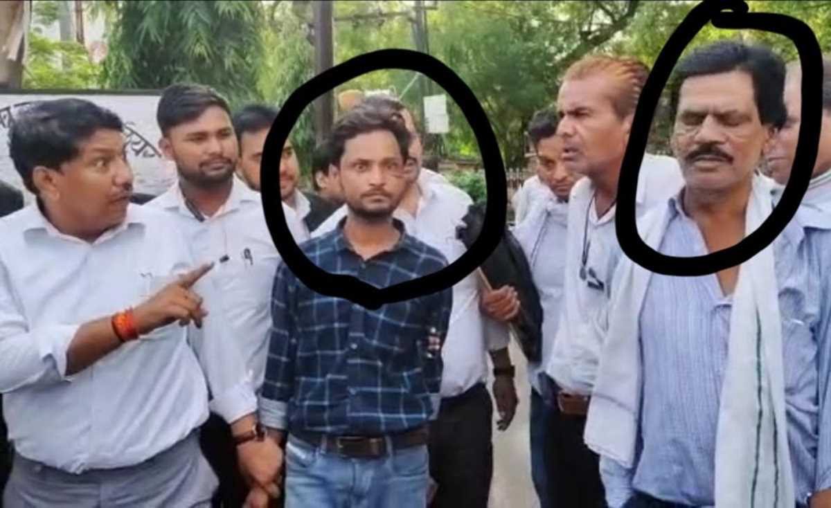 न्यायालय में स्कैंडल, फर्जी वकील करा रहे फर्जी जमानत, बार काउंसिल अध्यक्ष ने बताई यह वजह न्यायालय में स्कैंडल, फर्जी वकील करा रहे फर्जी जमानत, बार काउंसिल अध्यक्ष ने बताई यह वजह