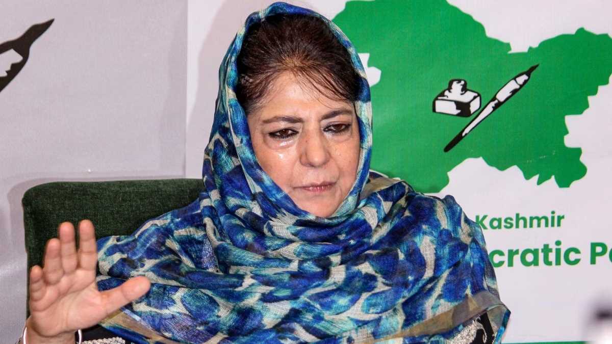 विभिन्न देशों में सांसदों के प्रतिनिधिमंडल भेजना स्वागत योग्य कदम : महबूबा मुफ्ती