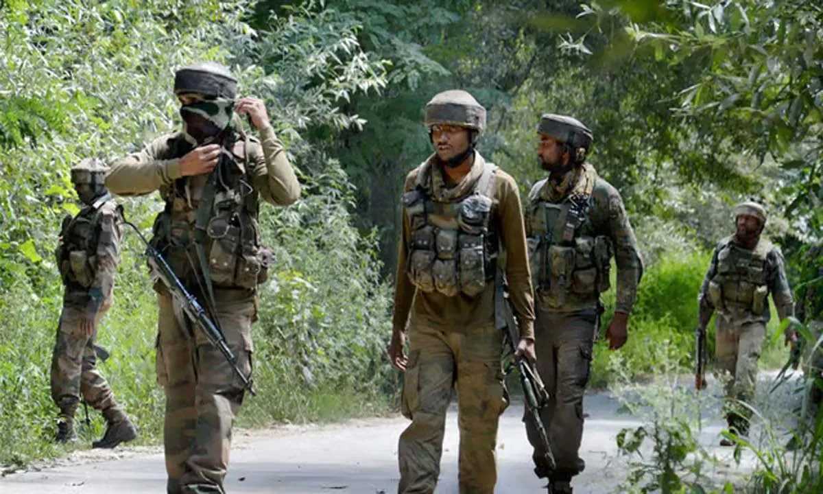 मणिपुर : गोलीबारी में एक ग्रामीण स्वयंसेवक की मौत, 4 घायल