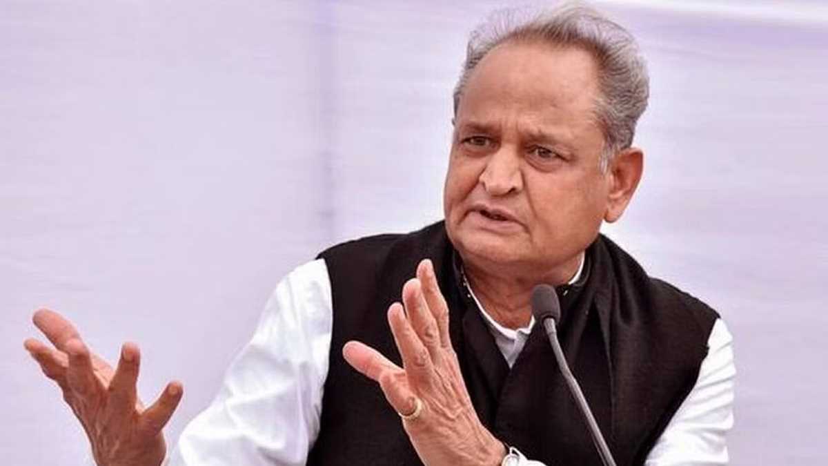 उड़ान योजना प्रदेश में महिला एवं बालिका स्वास्थ्य के लिए अहम : गहलोत उड़ान योजना प्रदेश में महिला एवं बालिका स्वास्थ्य के लिए अहम : गहलोत