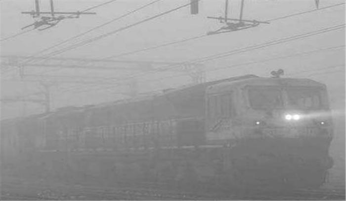 दिल्ली में ठंड का कहर  जारी, न्यूनतम तापमान 3.2 डिग्री सेल्सियस