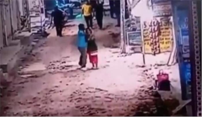 दिल्ली : नशे में धुत्त व्यक्ति ने दुकानदार महिला से मांगी बीड़ी, न देने पर गला रेतकर की हत्या