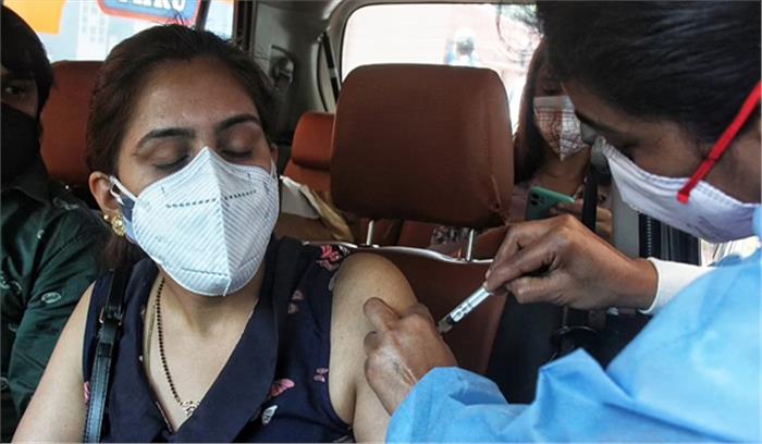 दिल्ली में युवाओं के आधे वैक्सीन सेंटर मंगलवार को हुए बंद