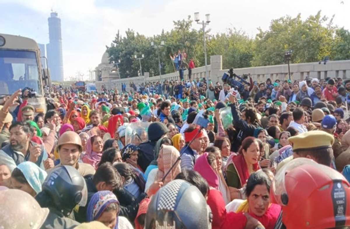 किसानों के 13 फरवरी के विरोध-प्रदर्शन से पहले पंजाब-हरियाणा सीमाएं सील किसानों के 13 फरवरी के विरोध-प्रदर्शन से पहले पंजाब-हरियाणा सीमाएं सील