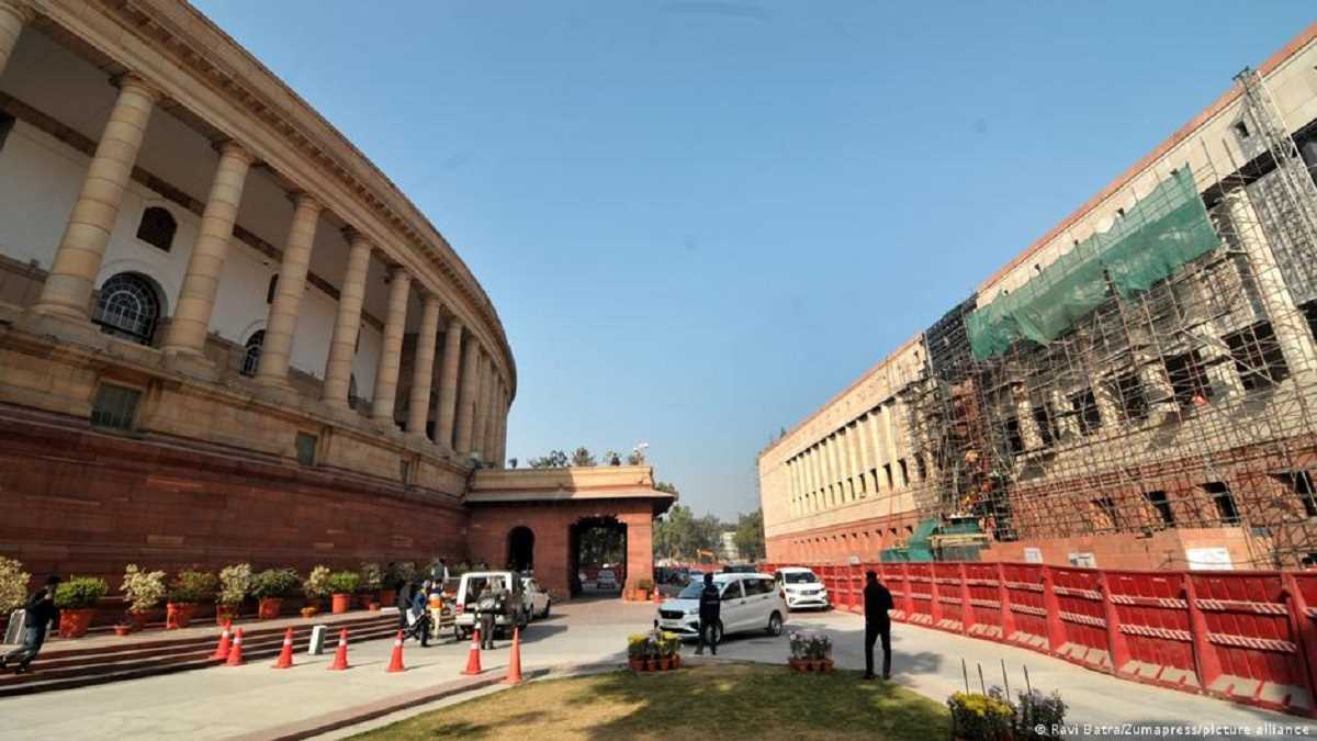 सरकार ने बताया विशेष सत्र का एजेंडा, कांग्रेस ने उठाए सवाल