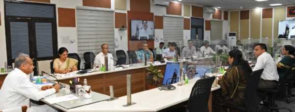 मल्टी स्टेट क्रेडिट को-ऑपरेटिव सोसायटियों पर प्रधानमंत्री तुरंत लगाएं रोक : गहलोत मल्टी स्टेट क्रेडिट को-ऑपरेटिव सोसायटियों पर प्रधानमंत्री तुरंत लगाएं रोक : गहलोत