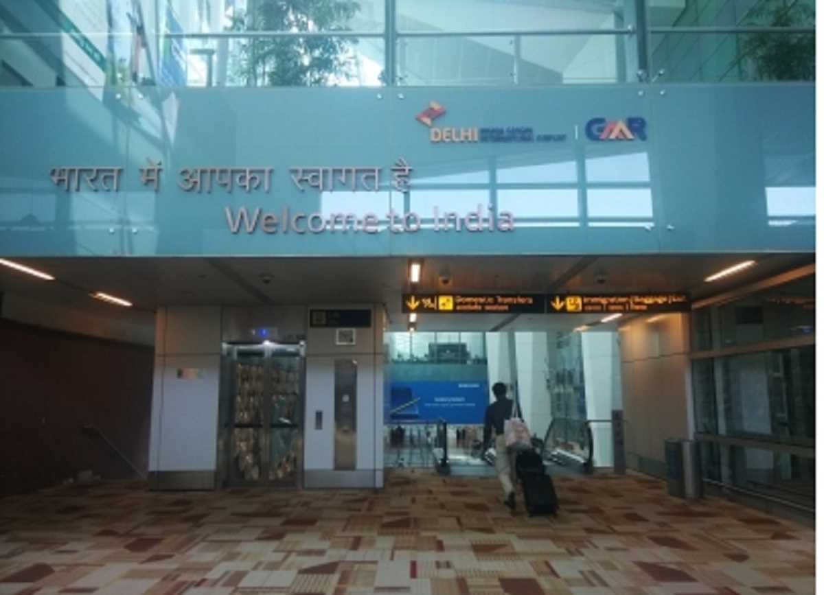 दिल्ली एयरपोर्ट पर अज्ञात शख्स ने भेजी बम की धमकी, बाद में मांगी माफी