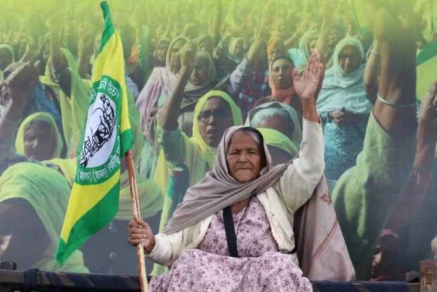 महिला किसान दिवस पर महिलाओं के हाथ में है मंच से लेकर ट्रैक्टर की कमान