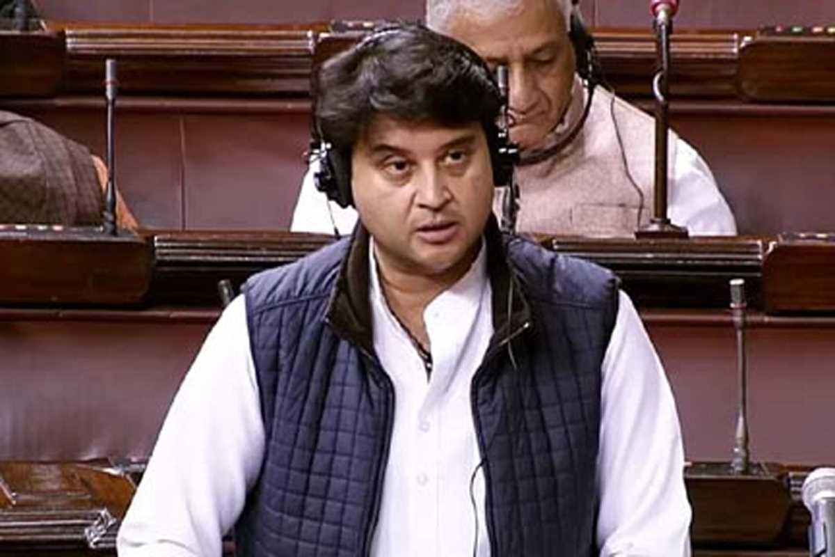 देश में हवाई अड्डों की संख्या जल्द 200 तक पहुंच जायेगी : सिंधिया