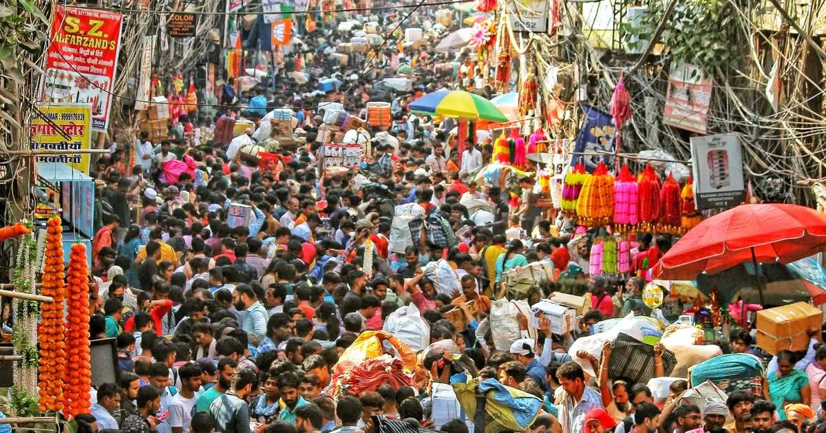 नए साल के पहले दिन कितनी होगी दुनिया की आबादी, जानें क्या कहते हैं आंकड़े