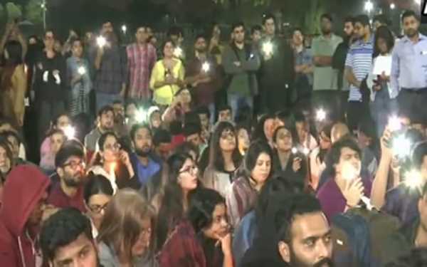 बाहर से आए लोगों ने फैलाई जेएनयू में हिंसा वाइस चांसलर