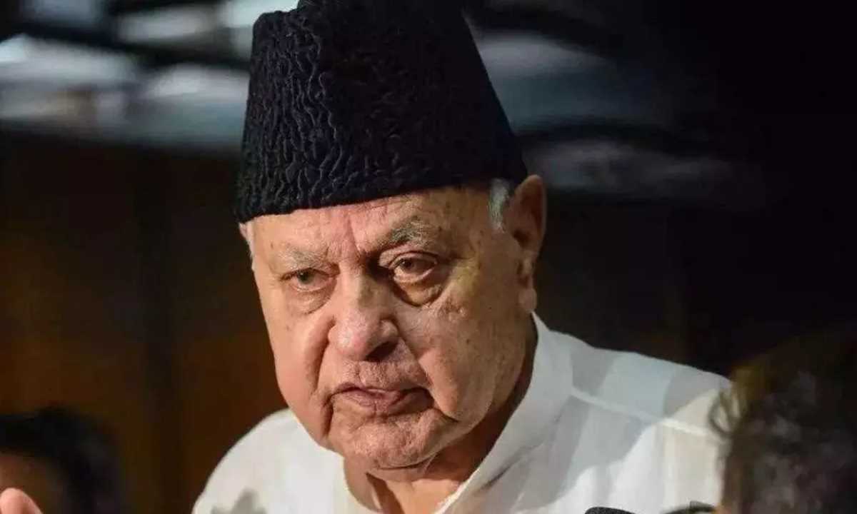 पाकिस्तान में बैठे हैं पहलगाम हमले के हैंडलर : फारूक अब्दुल्ला पाकिस्तान में बैठे हैं पहलगाम हमले के हैंडलर : फारूक अब्दुल्ला