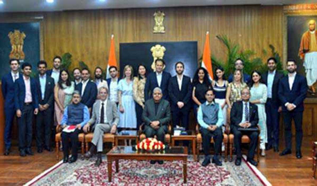 मानवता की सामूहिक प्रगति के लिए मिलकर काम करना होगा : धनखड़