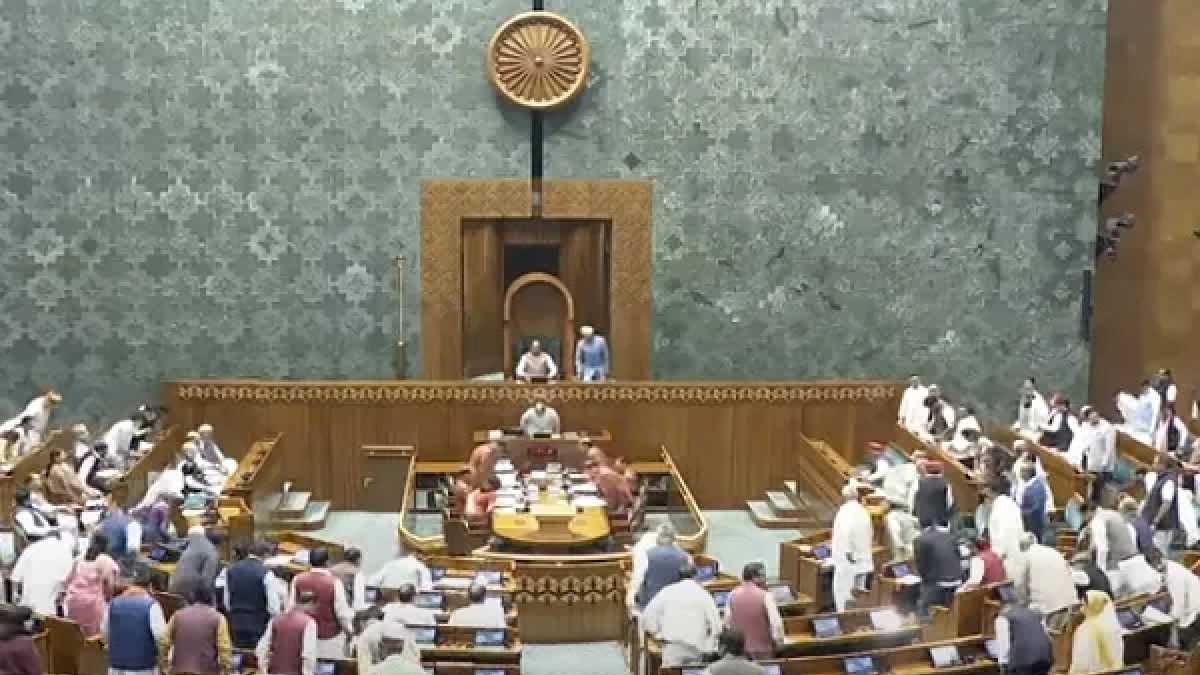 राज्यसभा में विपक्ष का हंगामा, कार्यवाही 3 दिसंबर तक के लिए स्थगित