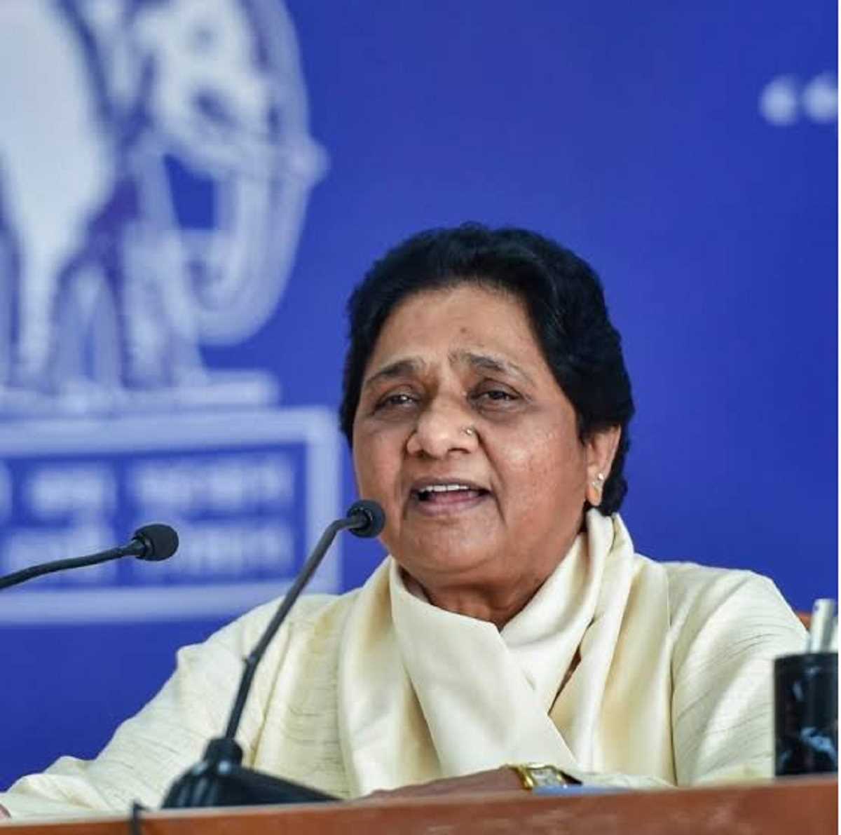 नीट परीक्षा मामले में मायावती की मांग, पुरानी व्यवस्था बहाल हो