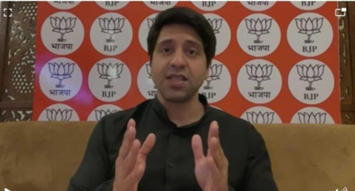 भाजपा ने कहा, जांच की आंच केजरीवाल की तरफ बढ़ते देख सिसोदिया ने दिया इस्तीफा