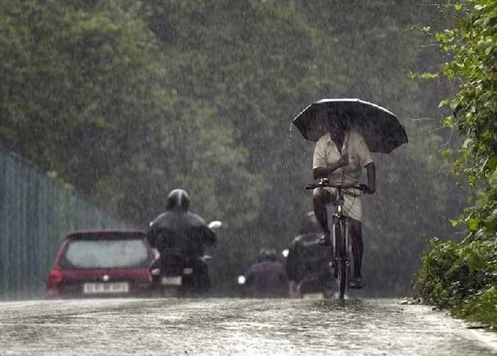 उत्तराखंड के कई जिलों में बारिश की आशंका, मौसम विभाग ने जारी किया येलो अलर्ट उत्तराखंड के कई जिलों में बारिश की आशंका, मौसम विभाग ने जारी किया येलो अलर्ट