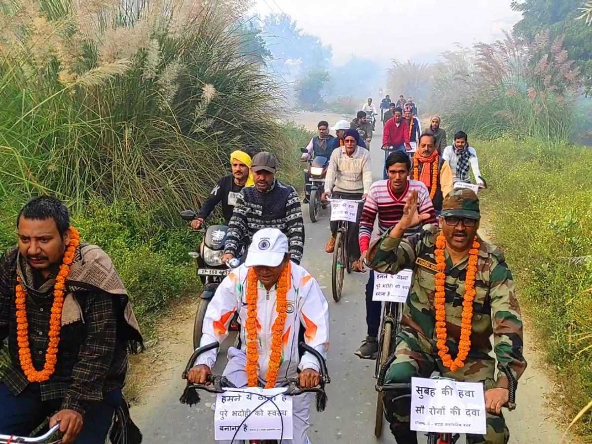 स्वास्थ्य जागरूकता के लिए निकाली गई साइकिल यात्रा