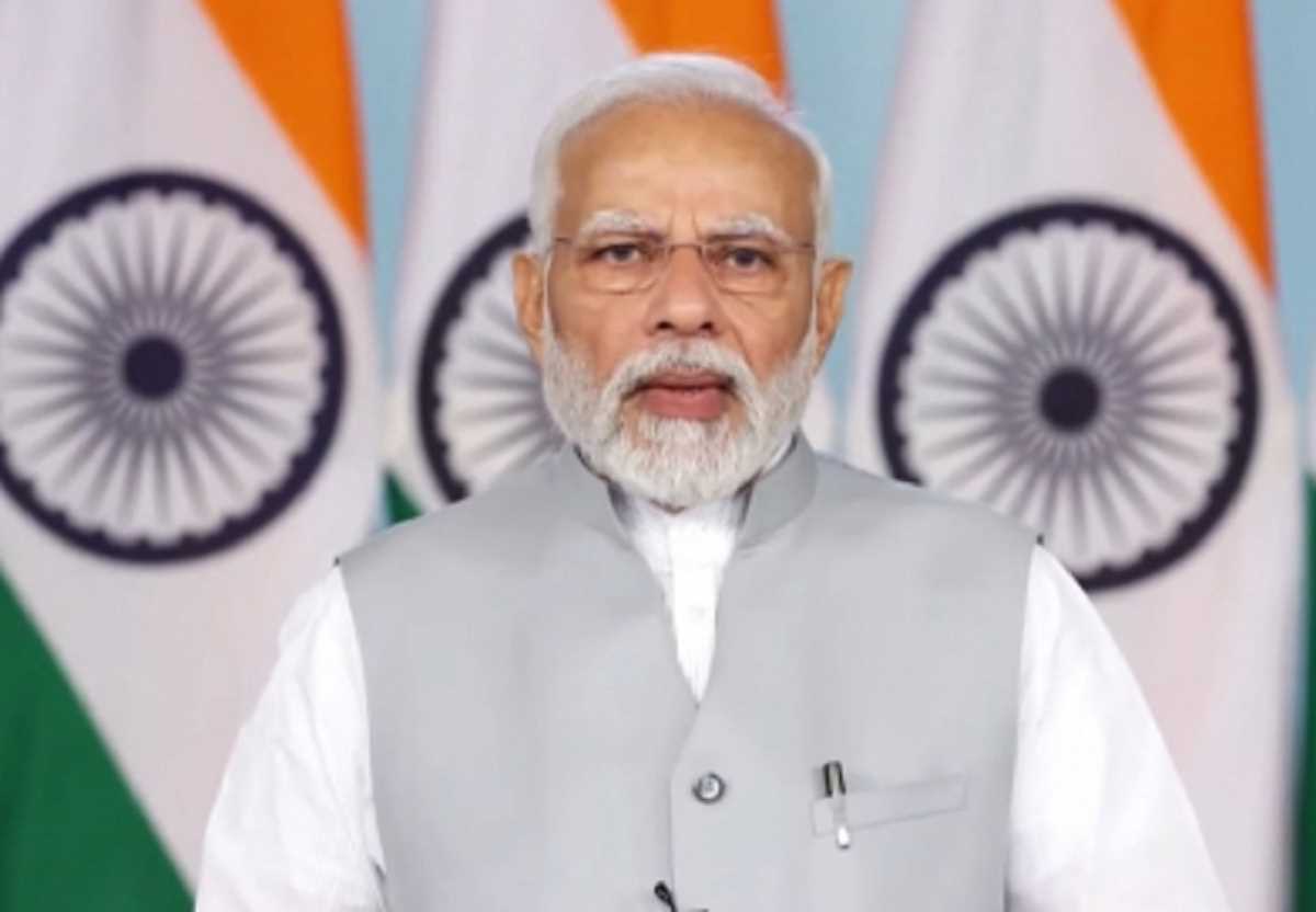 आतंकवाद पर सरकार ने दिखाई सख्ती, बंदूक और कलम वाले नक्सलवाद की काट जरूरी : नरेंद्र मोदी