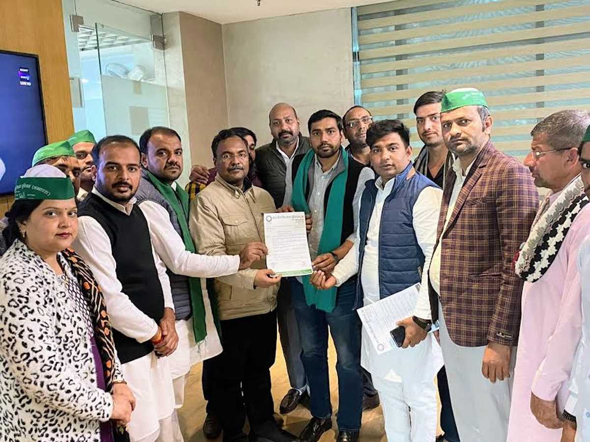 ग्रेनो प्राधिकरण पर महापंचायत को लेकर भाकियू (अंबावता) ने सौंपा ज्ञापन ग्रेनो प्राधिकरण पर महापंचायत को लेकर भाकियू (अंबावता) ने सौंपा ज्ञापन