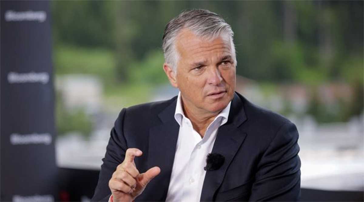 स्विस बैंक यूबीएस ने एर्मोटी को नया सीईओ नियुक्त किया