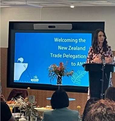 व्यापार संबंधों को बढ़ावा देने के लिए ऑस्ट्रेलियाई दौरे पर न्यूजीलैंड की प्रधानमंत्री