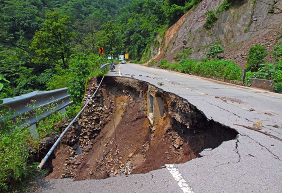 उत्तराखंड : नेशनल हाईवे के कई स्थान क्रोनिक जोन में, 10 के डीपीआर को मिली मंजूरी