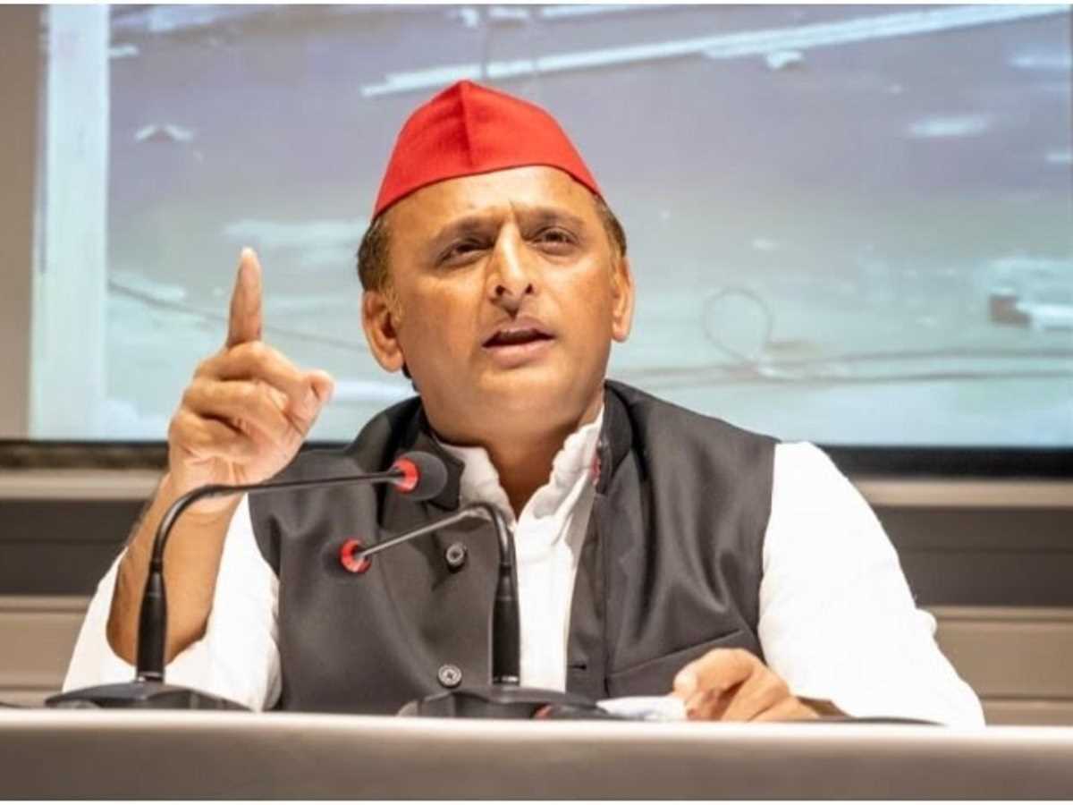 ‘जीरो टॉलरेंस’ जीरो हो गया, वैसे ही ‘जीरो पार्वटी’ भी जुमला साबित होगा : अखिलेश यादव ‘जीरो टॉलरेंस’ जीरो हो गया, वैसे ही ‘जीरो पार्वटी’ भी जुमला साबित होगा : अखिलेश यादव