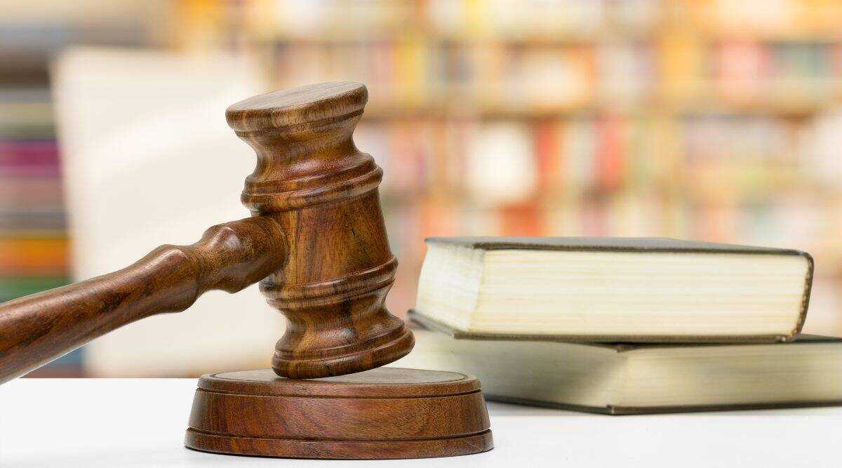 कर्नाटक हाईकोर्ट: बलात्कार तो बलात्कार है, चाहे पति क्यों न करे कर्नाटक हाईकोर्ट: बलात्कार तो बलात्कार है, चाहे पति क्यों न करे