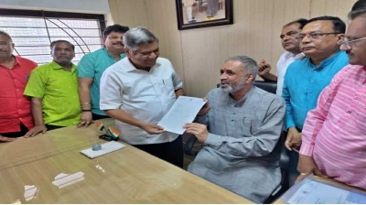 कर्नाटक भाजपा में बगावत : पूर्व सीएम शेट्टार ने इस्तीफा दिया, कहा अब पार्टी में नहीं रह सकते कर्नाटक भाजपा में बगावत : पूर्व सीएम शेट्टार ने इस्तीफा दिया, कहा अब पार्टी में नहीं रह सकते