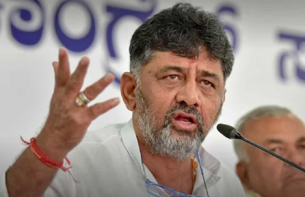 कर्नाटक में राजनीति करने आए हैं जगदंबिका पाल : डीके शिवकुमार कर्नाटक में राजनीति करने आए हैं जगदंबिका पाल : डीके शिवकुमार