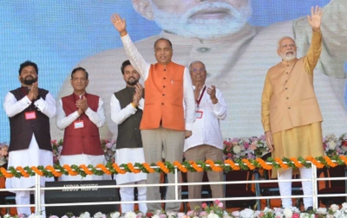 पीएम मोदी ने हिमाचल में मेगा फार्मा, पनबिजली परियोजनाओं का शुभारंभ किया