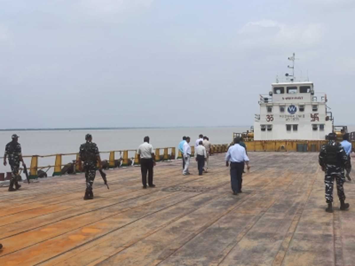 ईडी ने साहिबगंज में अवैध ट्रांसपोर्टिंग करने में पानी जहाज जब्त किया, हेमंत सोरेन के विधायक प्रतिनिधि पंकज व अन्य पर एफआईआर