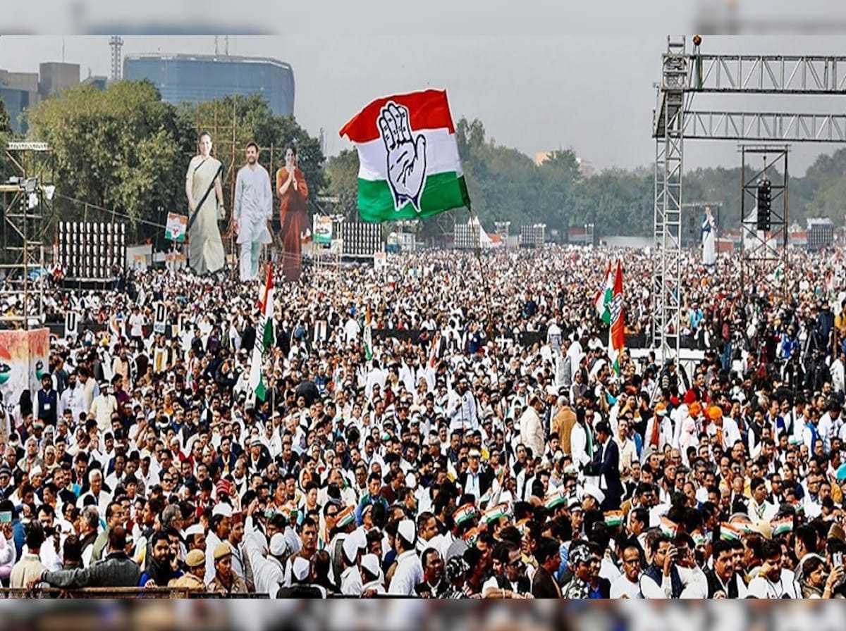 दिल्ली: रामलीला मैदान से सरकार पर जमकर बरसे राहुल गाँधी