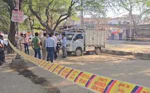 दिल्ली के अलीपुर इलाके में गोगी गैंग के सदस्य की गोली मारकर हत्या