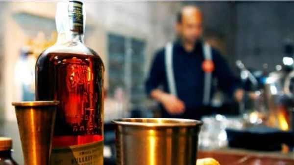 दिल्ली में शराब की दुकानों पर बंद हुआ डिस्काउंट ऑफर, आबकारी विभाग ने जारी किया नया आदेश