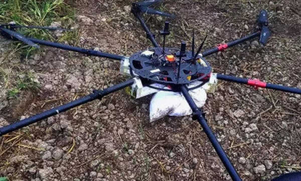 बीएसएफ ने अमृतसर सीमा के पास पाक ड्रोन मार गिराया, एक तस्कर गिरफ्तार