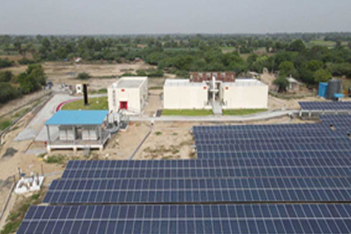 गुजरात में भारत का पहला सौर ऊर्जा संचालित गांव देश के अनुसरण के लिए है आदर्श