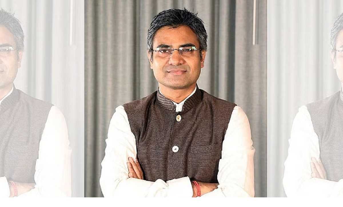 भाजपा की रणनीति सिर्फ पैसे और जूते-चप्पल बांटने तक ही सीमित : संदीप पाठक