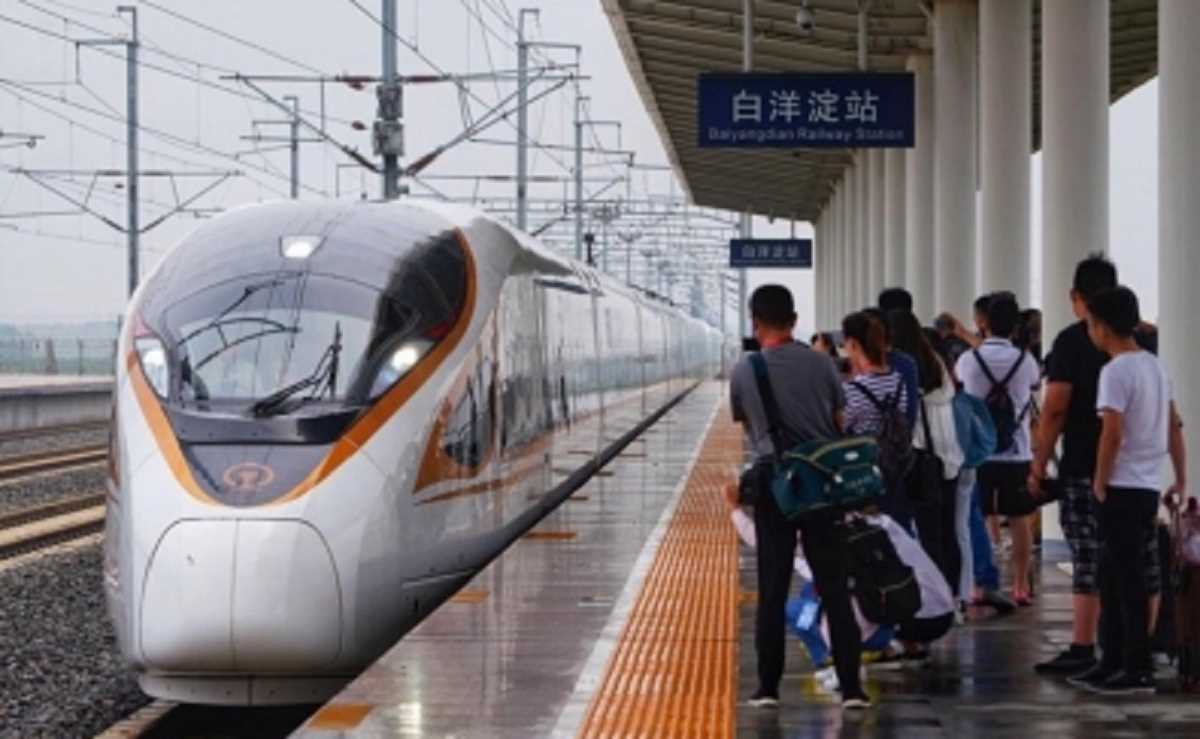 तीन साल के कोविड प्रतिबंधों के बाद चीन ने हाई स्पीड रेलवे सेवा फिर से शुरू की