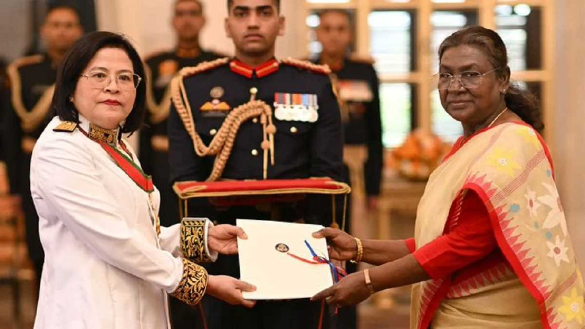 पांच देशों के राजनयिकों ने राष्ट्रपति द्रौपदी मुर्मु को अपने परिचय पत्र सौंपे