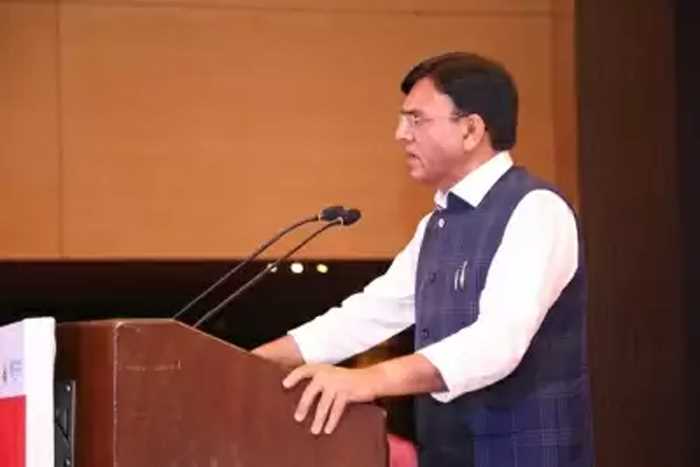 मंडाविया ने वेक्टर जनित रोगों को खत्म करने के लिए बहु-स्तरीय सहयोग का आह्वान किया