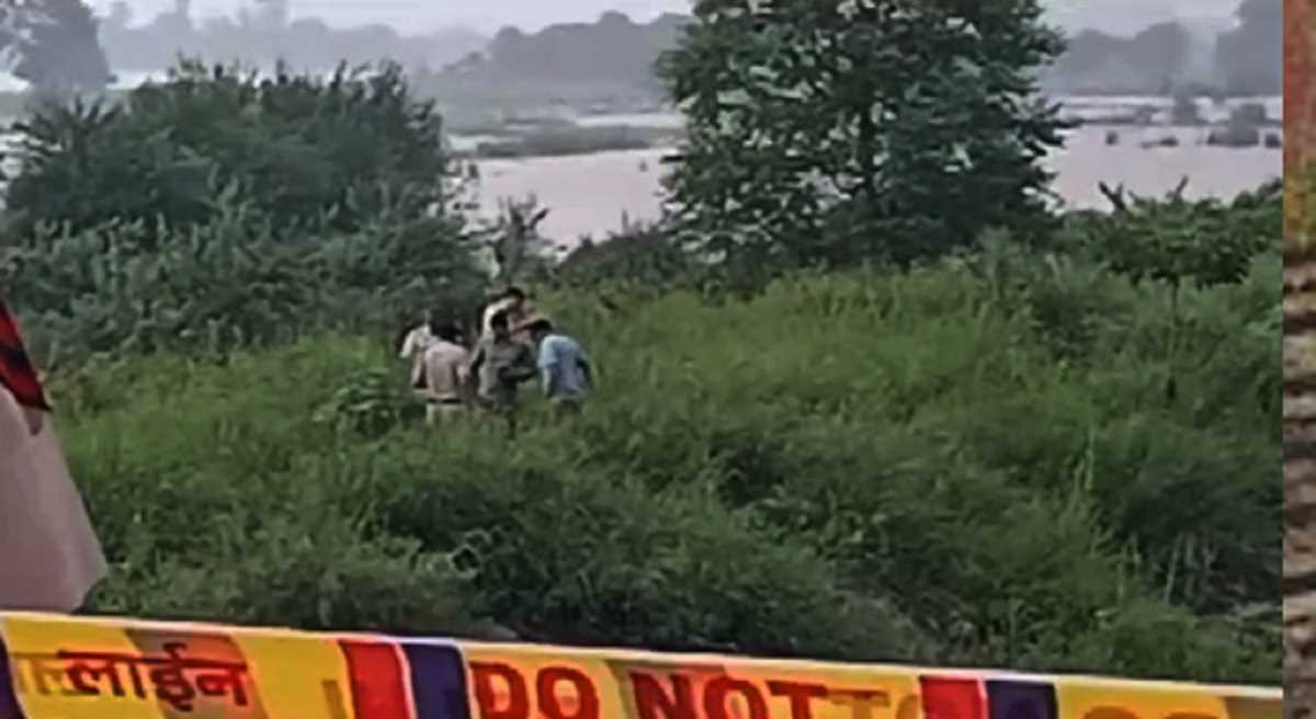 दिल्ली की गीता कॉलोनी में फ्लाईओवर के पास टुकड़ों में मिला शव