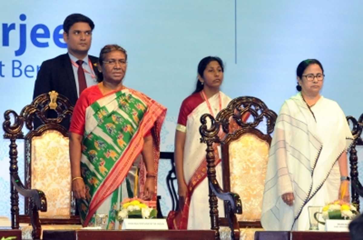 राष्ट्रपति से बंगाल की मुख्यमंत्री ने कहा- कृपया गरीबों के लिए लोकतांत्रिक अधिकारों की रक्षा करें