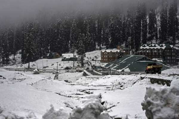 जम्मू एवं कश्मीर और लद्दाख में कड़ाके की ठंड, ये है तापमान जम्मू एवं कश्मीर और लद्दाख में कड़ाके की ठंड, ये है तापमान