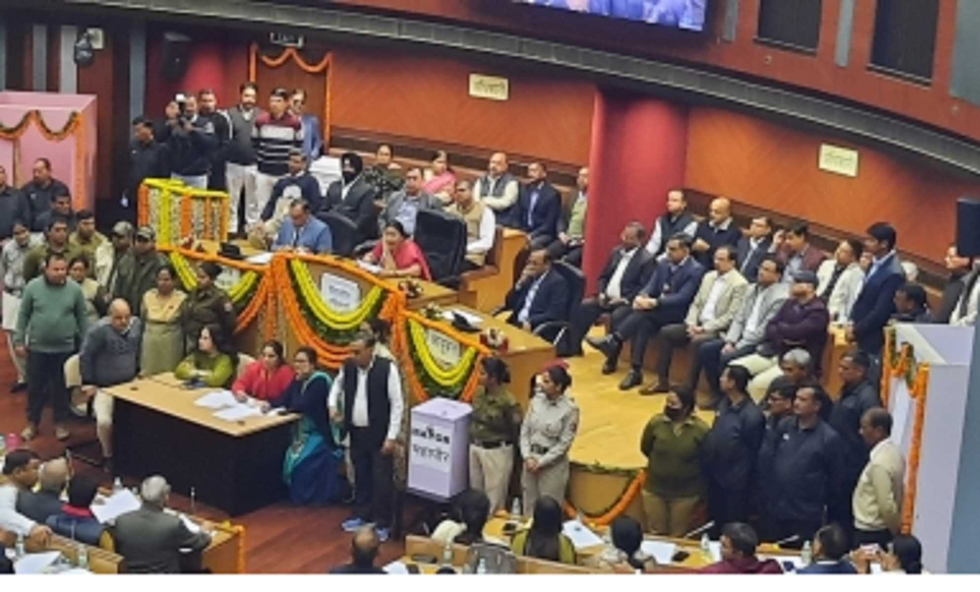 MCD Mayor Election: दिल्ली में आज भी नहीं चुना जा सका मेयर, लगातार तीसरी बार टला चुनाव